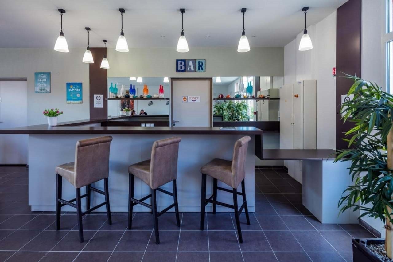 Hotel Terres De France - Le Domaine De Bacchus Saint-Christol  Esterno foto