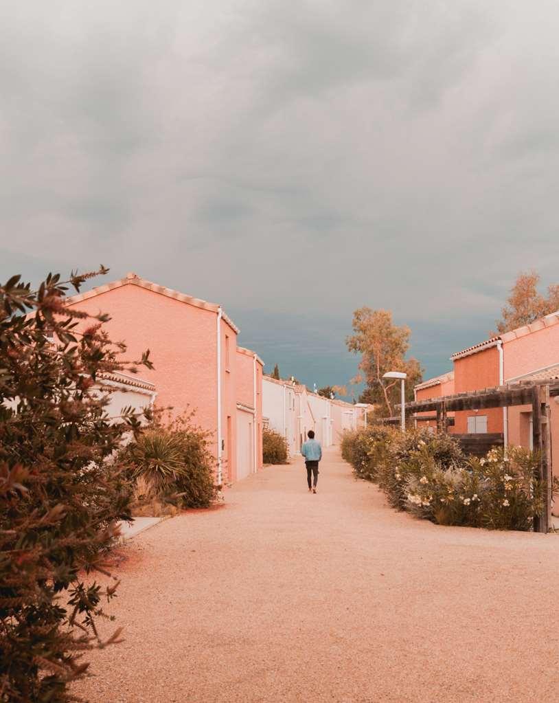 Hotel Terres De France - Le Domaine De Bacchus Saint-Christol  Esterno foto
